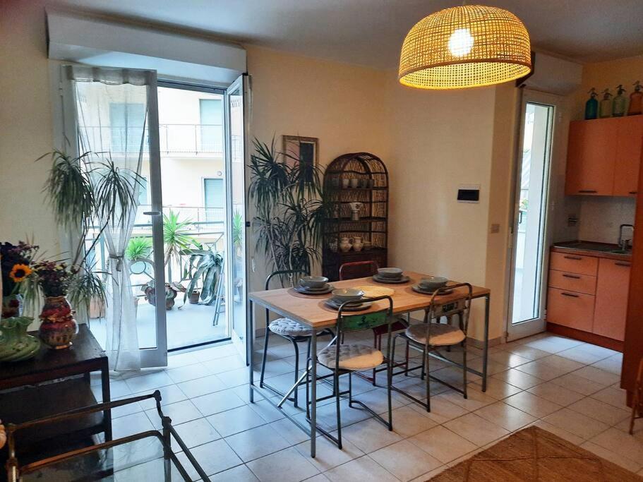 Ferienwohnung Centrale Vicino Spiagge E Ciclabile + Box-Auto ! Taggia Exterior foto