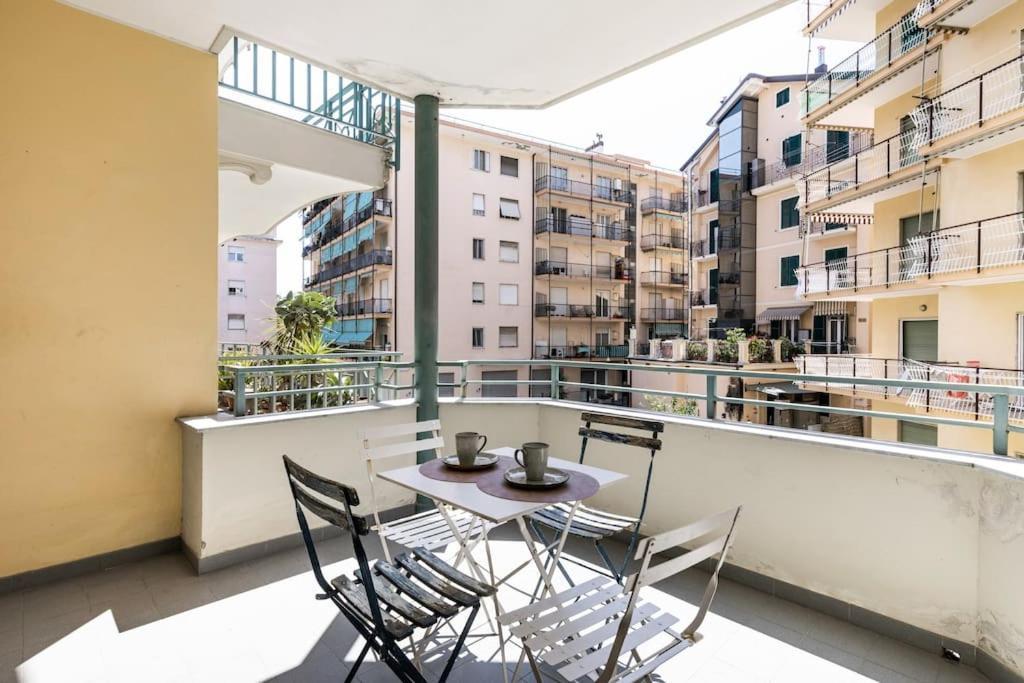 Ferienwohnung Centrale Vicino Spiagge E Ciclabile + Box-Auto ! Taggia Exterior foto